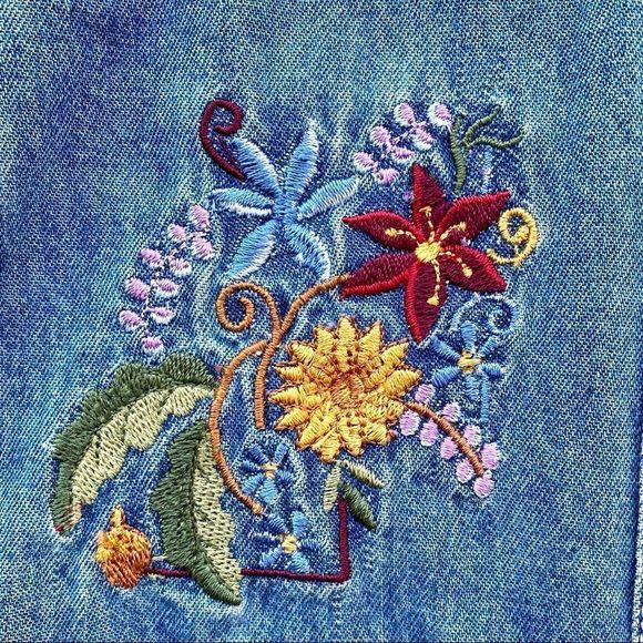 VTG Bobbie Brooks Floral Embroidered Oversized Denim Button Down Shirt Size S - Picture 5 of 11